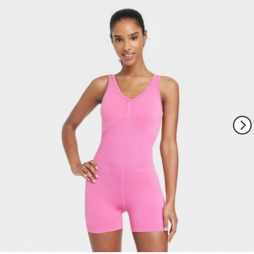Berry Pink Seamless Short Bodysuit - JoyLab💕